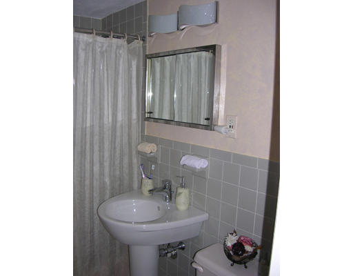 24 Whitman Road, Unit 13 24 Waltham, MA 02453 - Photo 6 of 6 Gallery Image 6