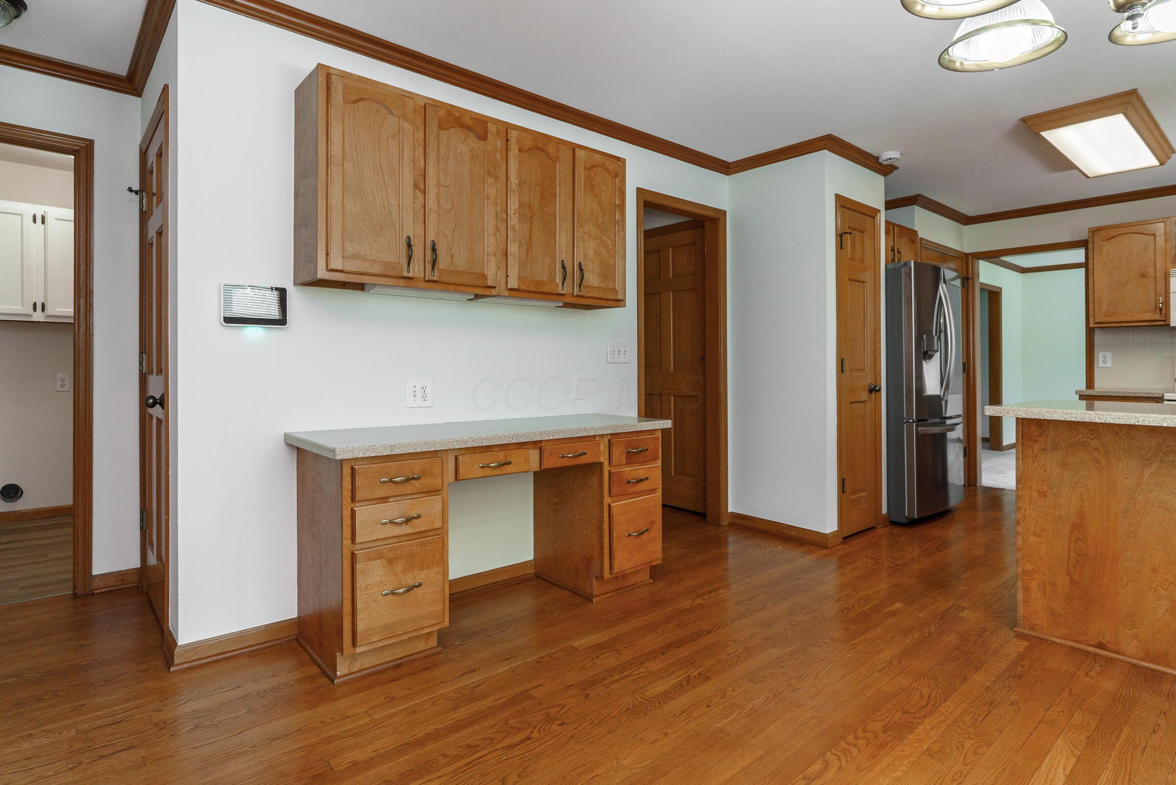 5641 Davidson Road Hilliard, OH 43026 - Photo 8 of 49 Kitchen / Eat Space