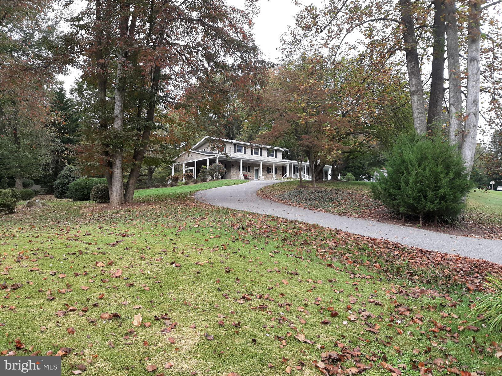 6814 Redberry Road Clarksville, MD 21029 - Photo 2 of 35 Front driveway