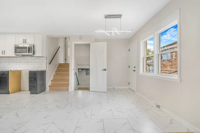 $230,000 | 14223 University Avenue, Dolton, IL 60419