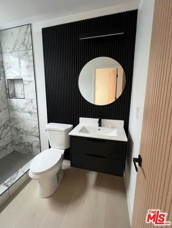 $1,995 | 4327 Lankershim Boulevard, North Hollywood, CA 91602