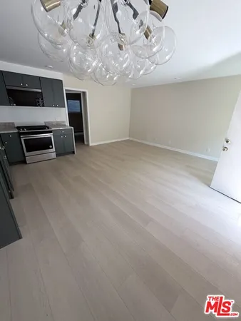 $1,995 | 4327 Lankershim Boulevard, North Hollywood, CA 91602