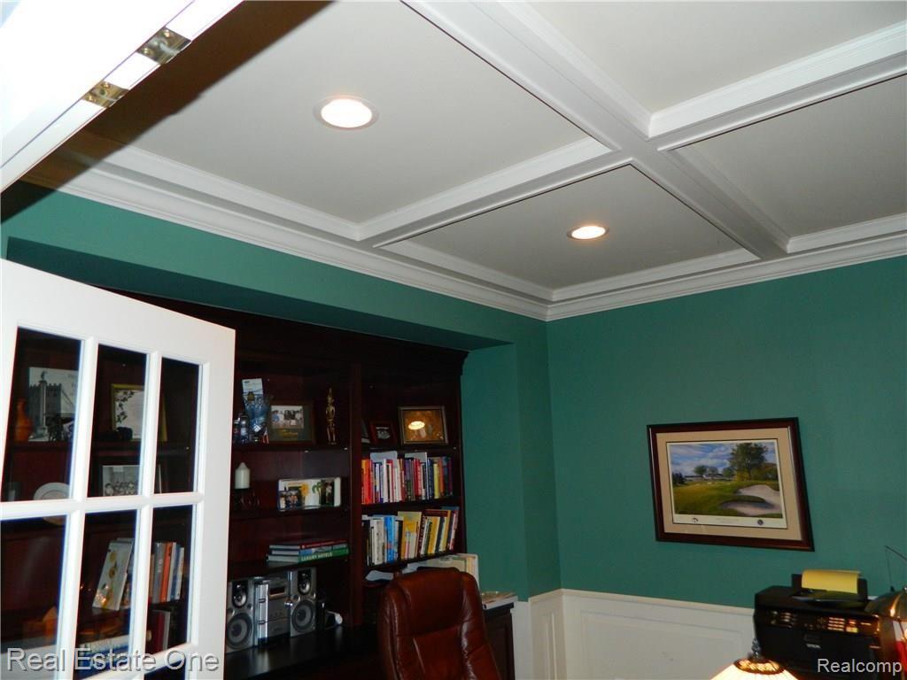1053 Seville Road Rochester Hills, MI 48309 - Photo 42 of 66
