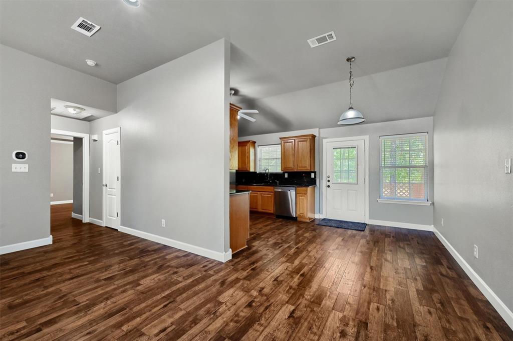 187 Square Dance Road Denison, TX 75021 - Photo 7 of 19 Gallery Image 7