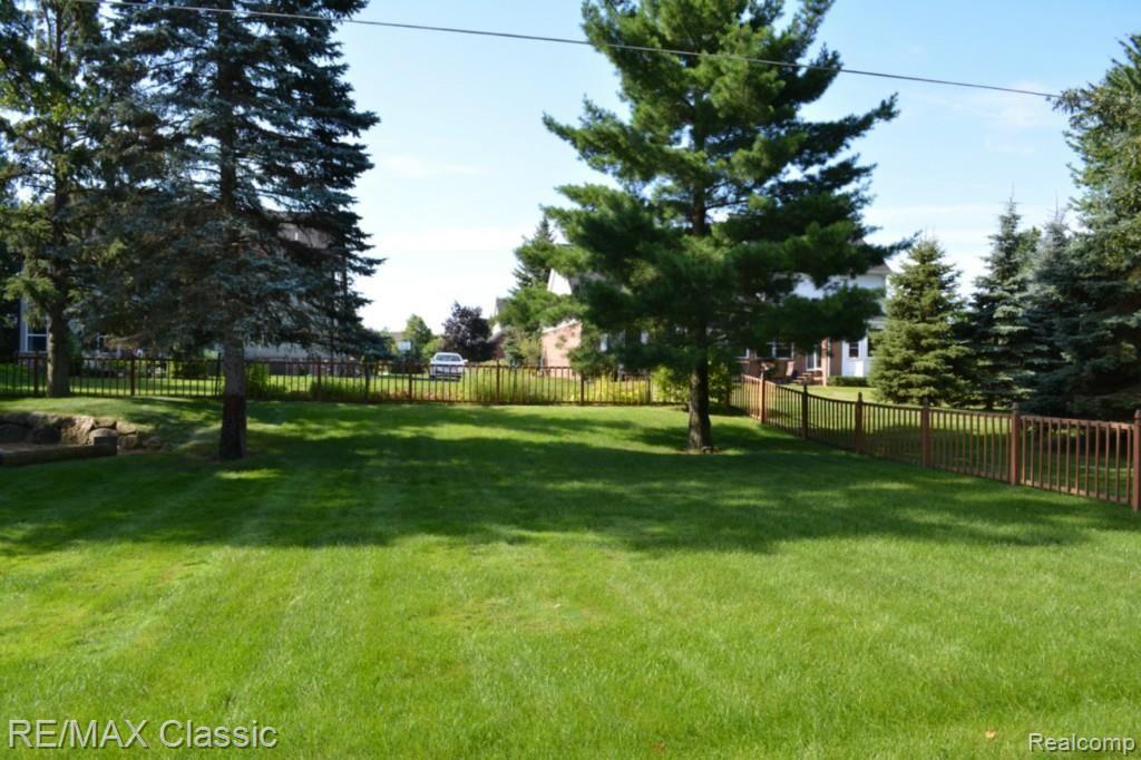2821 Potter Road Wixom, MI 48393 - Photo 40 of 41 Yard 2.jpg