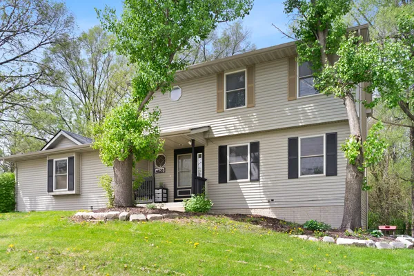$252,000 | 4620 North Division Street, Davenport, IA 52806