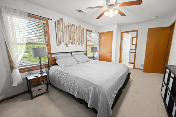 $252,000 | 4620 North Division Street, Davenport, IA 52806