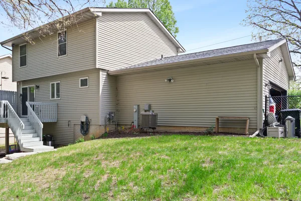 $252,000 | 4620 North Division Street, Davenport, IA 52806