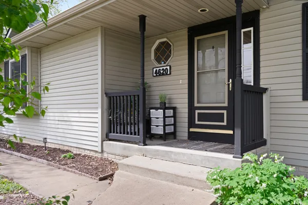 $252,000 | 4620 North Division Street, Davenport, IA 52806