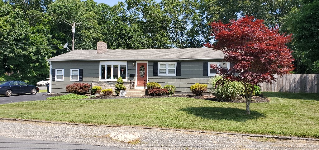 76 Maple Street Coventry, RI 02816 - Photo 2 of 12 Gallery Image 2
