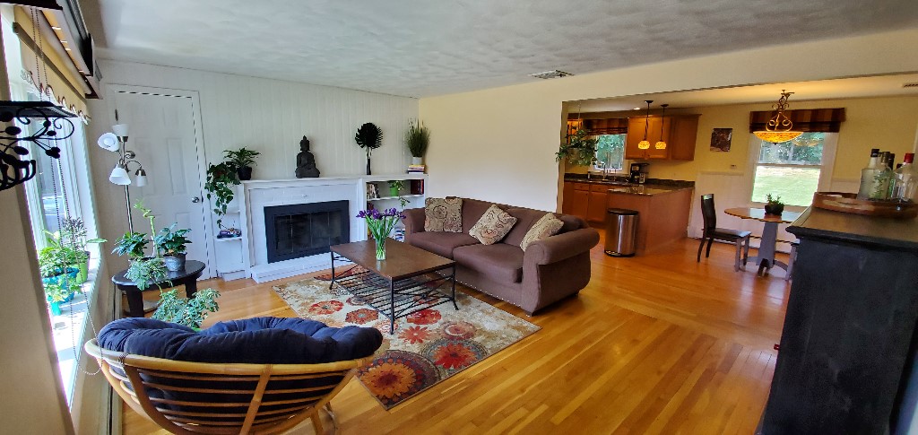 76 Maple Street Coventry, RI 02816 - Photo 3 of 12 Gallery Image 3