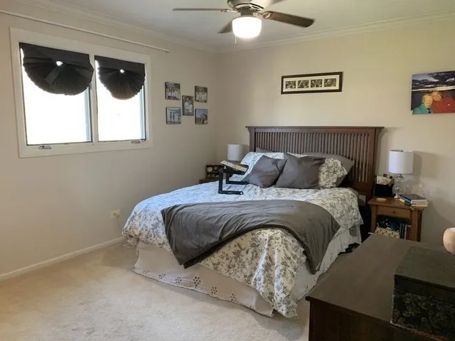 $3,700 | 7213 Bateman Street, Downers Grove, IL 60516