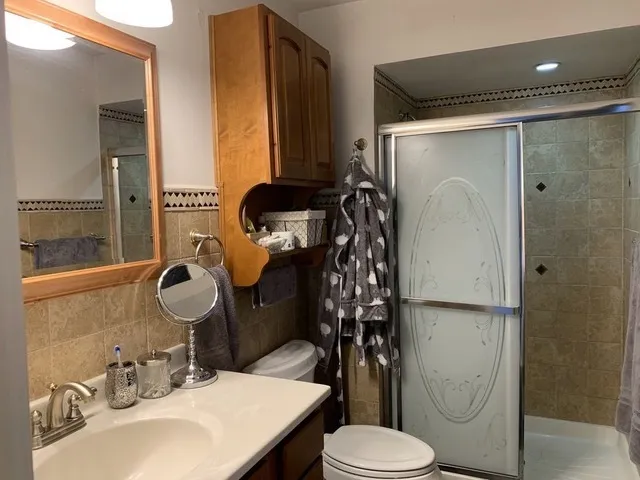 $3,700 | 7213 Bateman Street, Downers Grove, IL 60516