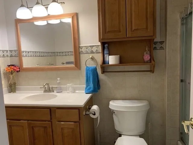 $3,700 | 7213 Bateman Street, Downers Grove, IL 60516