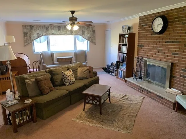 $3,700 | 7213 Bateman Street, Downers Grove, IL 60516