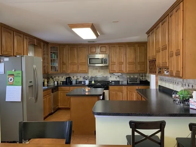 $3,700 | 7213 Bateman Street, Downers Grove, IL 60516