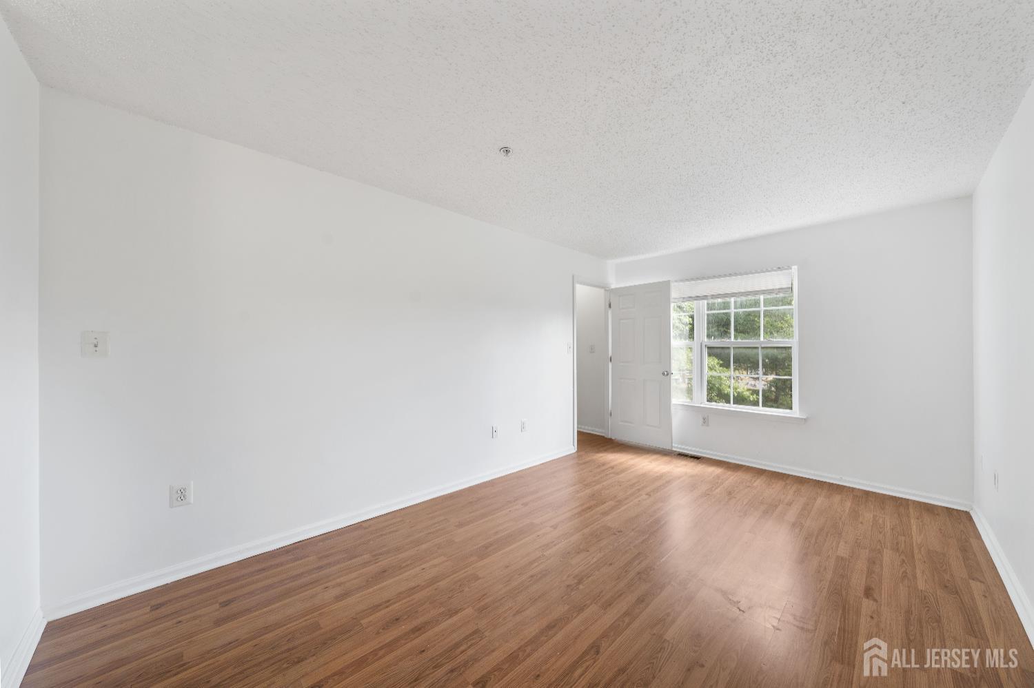 5 Prestwick Way Edison, NJ 08820 - Photo 16 of 30 Gallery Image 16