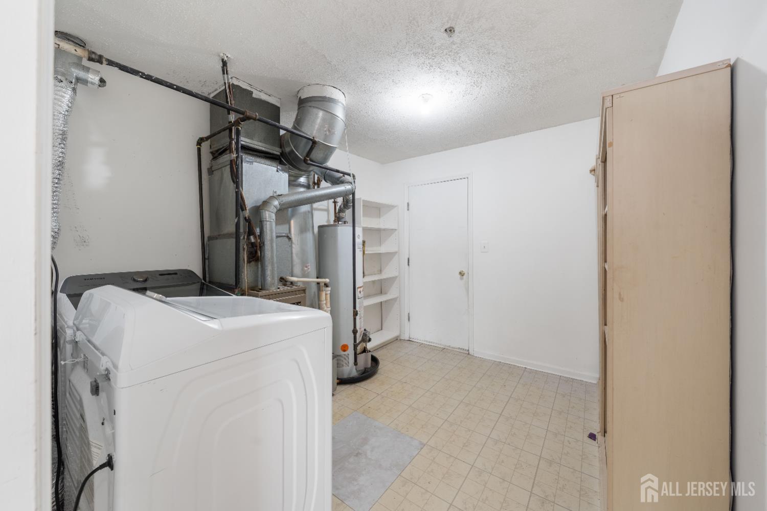 5 Prestwick Way Edison, NJ 08820 - Photo 20 of 30 Gallery Image 20