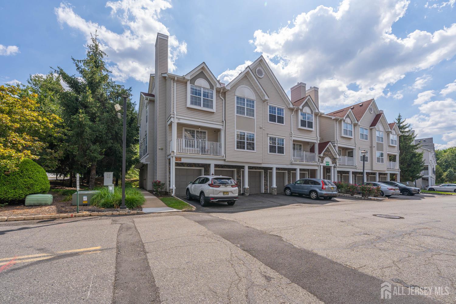 5 Prestwick Way Edison, NJ 08820 - Photo 2 of 30 Gallery Image 2