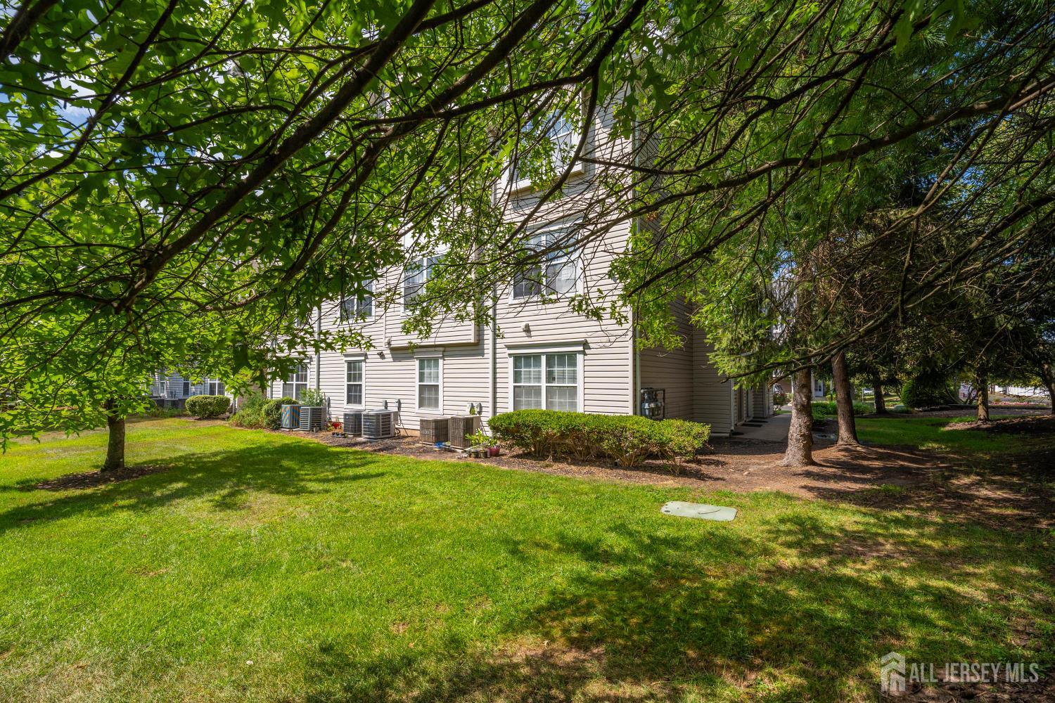 5 Prestwick Way Edison, NJ 08820 - Photo 5 of 30 Gallery Image 5