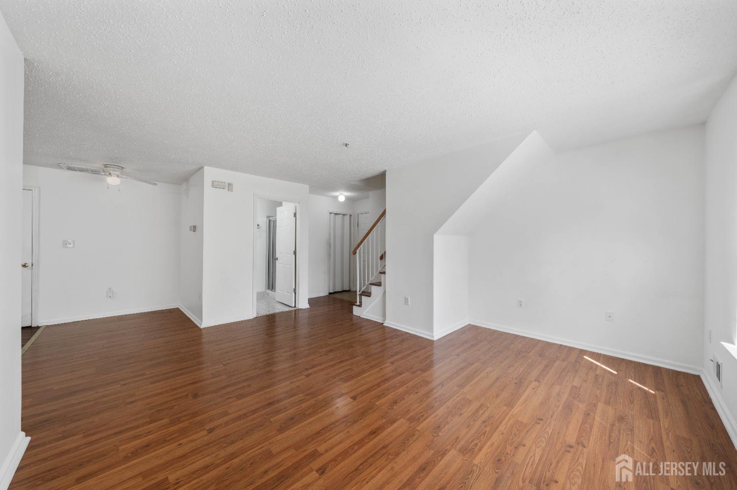 5 Prestwick Way Edison, NJ 08820 - Photo 7 of 30 Gallery Image 7