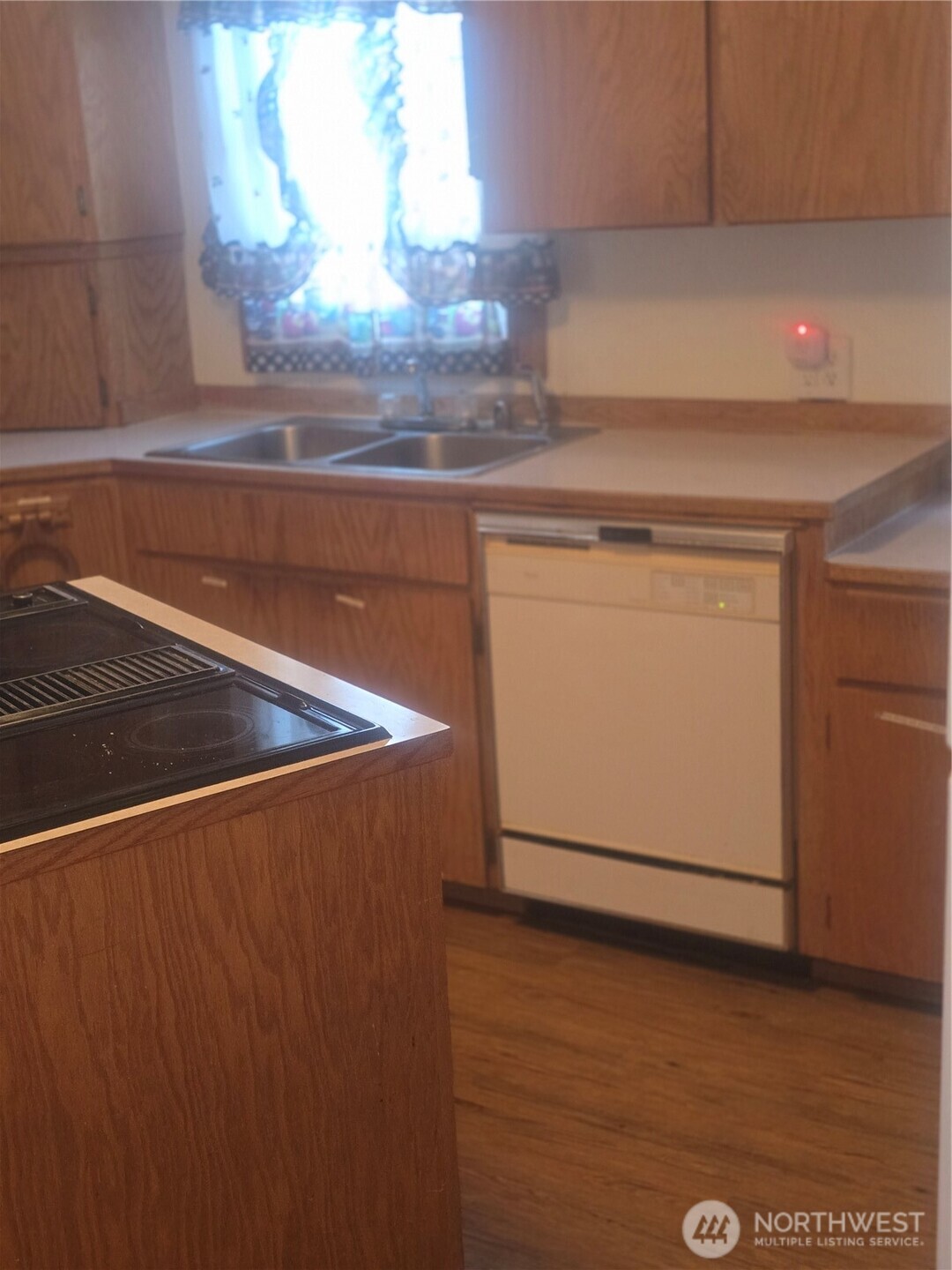 195 North 2nd Street Creston, WA 99117 - Photo 11 of 22