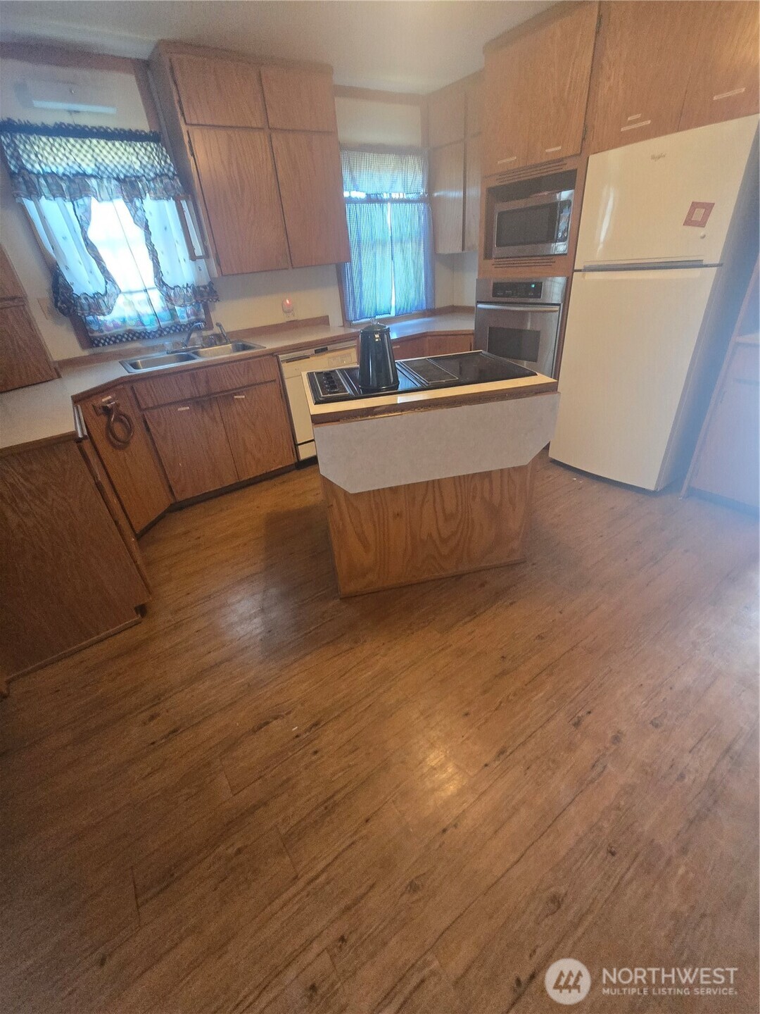 195 North 2nd Street Creston, WA 99117 - Photo 10 of 22