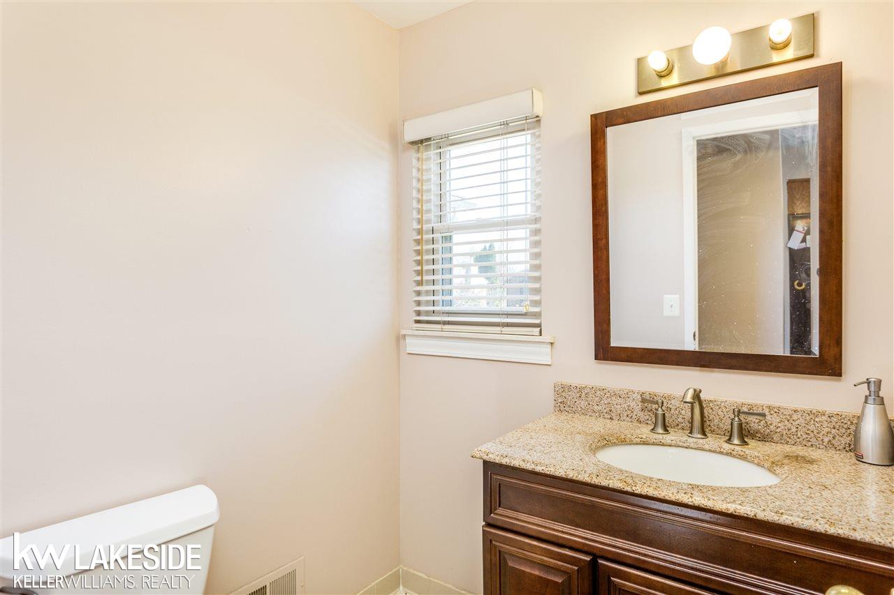 2202 Highsplint Drive Rochester Hills, MI 48307 - Photo 8 of 18