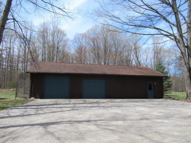 1202 West 46 Road Cadillac, MI 49601 - Photo 4 of 41 IMG_3177