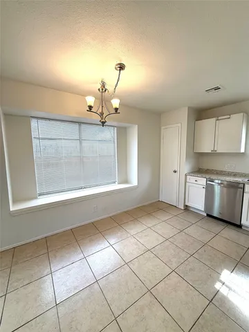 $1,875 | 4407 East Stassney Lane, Austin, TX 78744