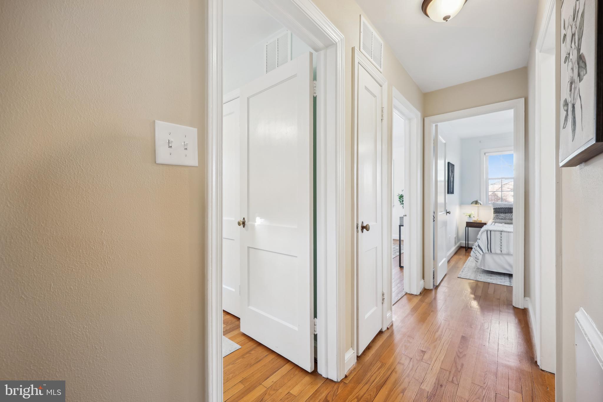 10121 Markham Street Silver Spring, MD 20901 - Photo 25 of 80 Upper Level Hallway