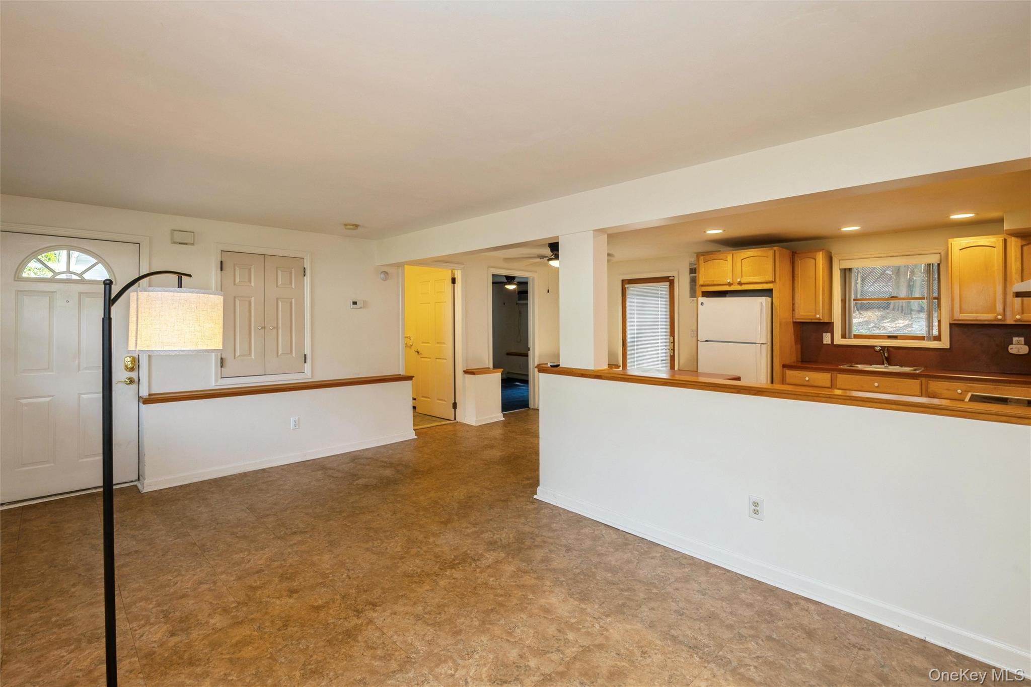115 Clarendon Road Ronkonkoma, NY 11779 - Photo 28 of 45 Legal 1 Bedroom Apartment