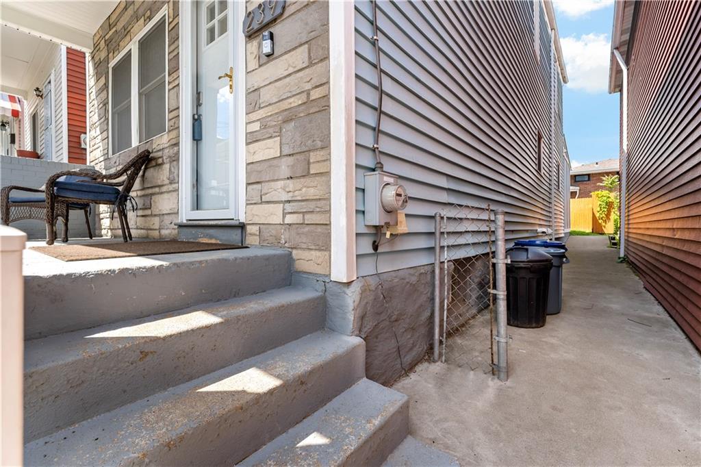 239 Albert Street Pittsburgh, PA 15211 - Photo 27 of 34 a view of entryway and hall