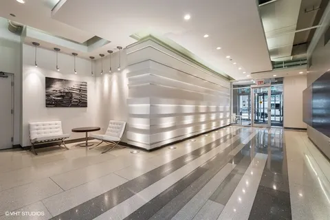 $415,000 | 1305 South Michigan Avenue, Unit 1702, Chicago, IL 60605