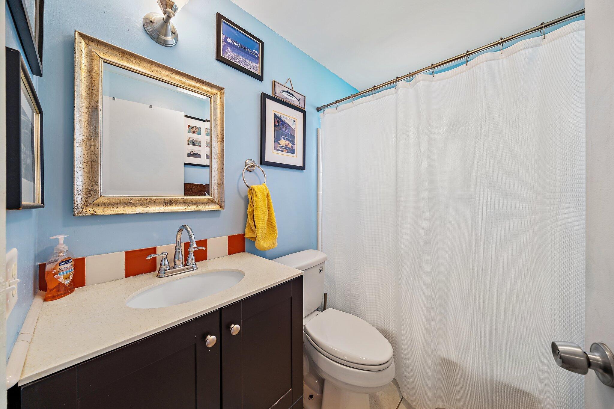 9 Windsor Road East Jupiter, FL 33469 - Photo 14 of 27 020-9WindsorRdE-Jupiter-FL-SMALL