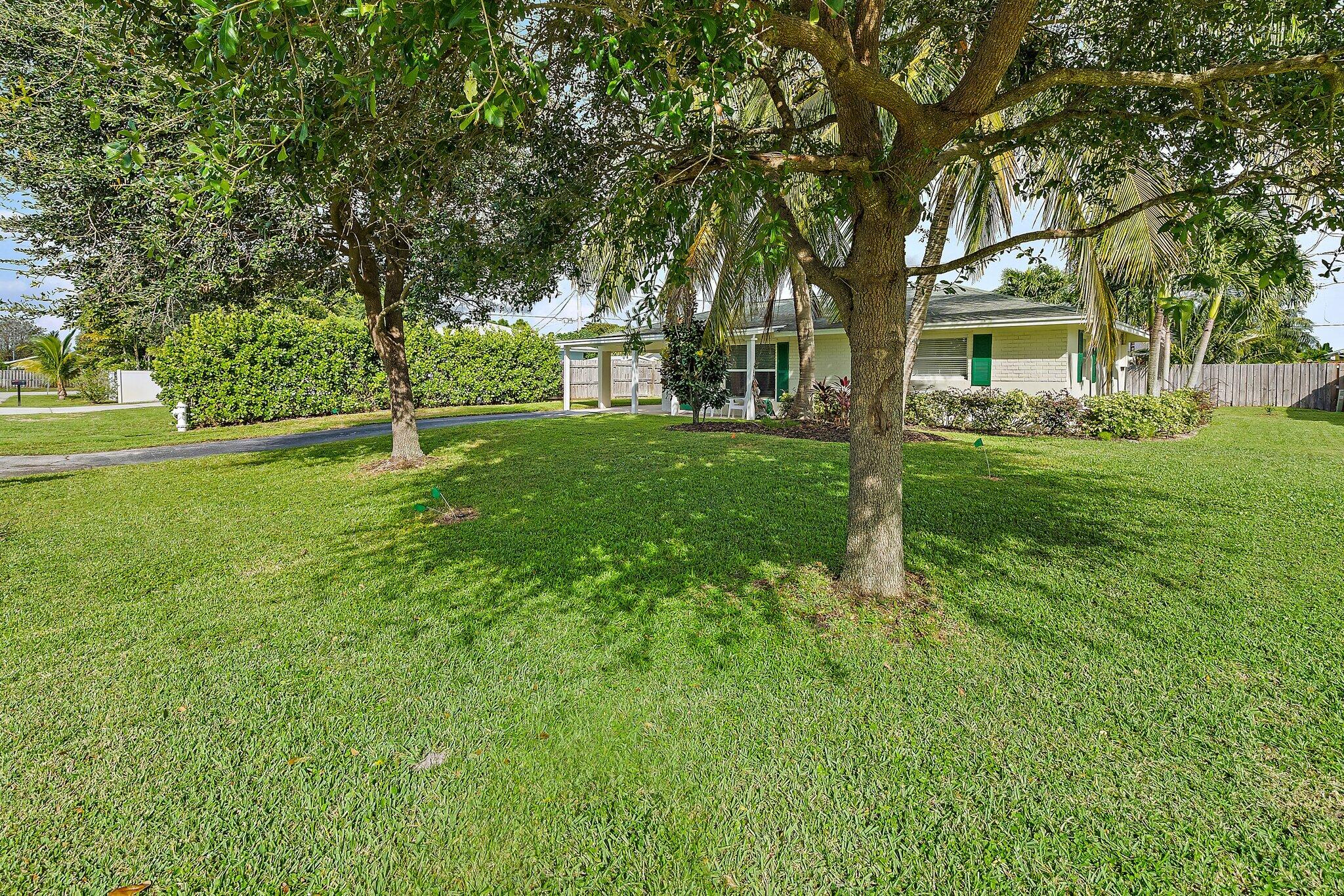 9 Windsor Road East Jupiter, FL 33469 - Photo 27 of 27 003-9WindsorRdE-Jupiter-FL-SMALL