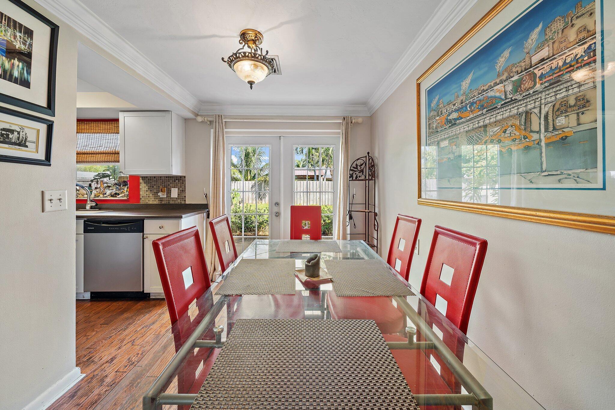 9 Windsor Road East Jupiter, FL 33469 - Photo 9 of 27 011-9WindsorRdE-Jupiter-FL-SMALL