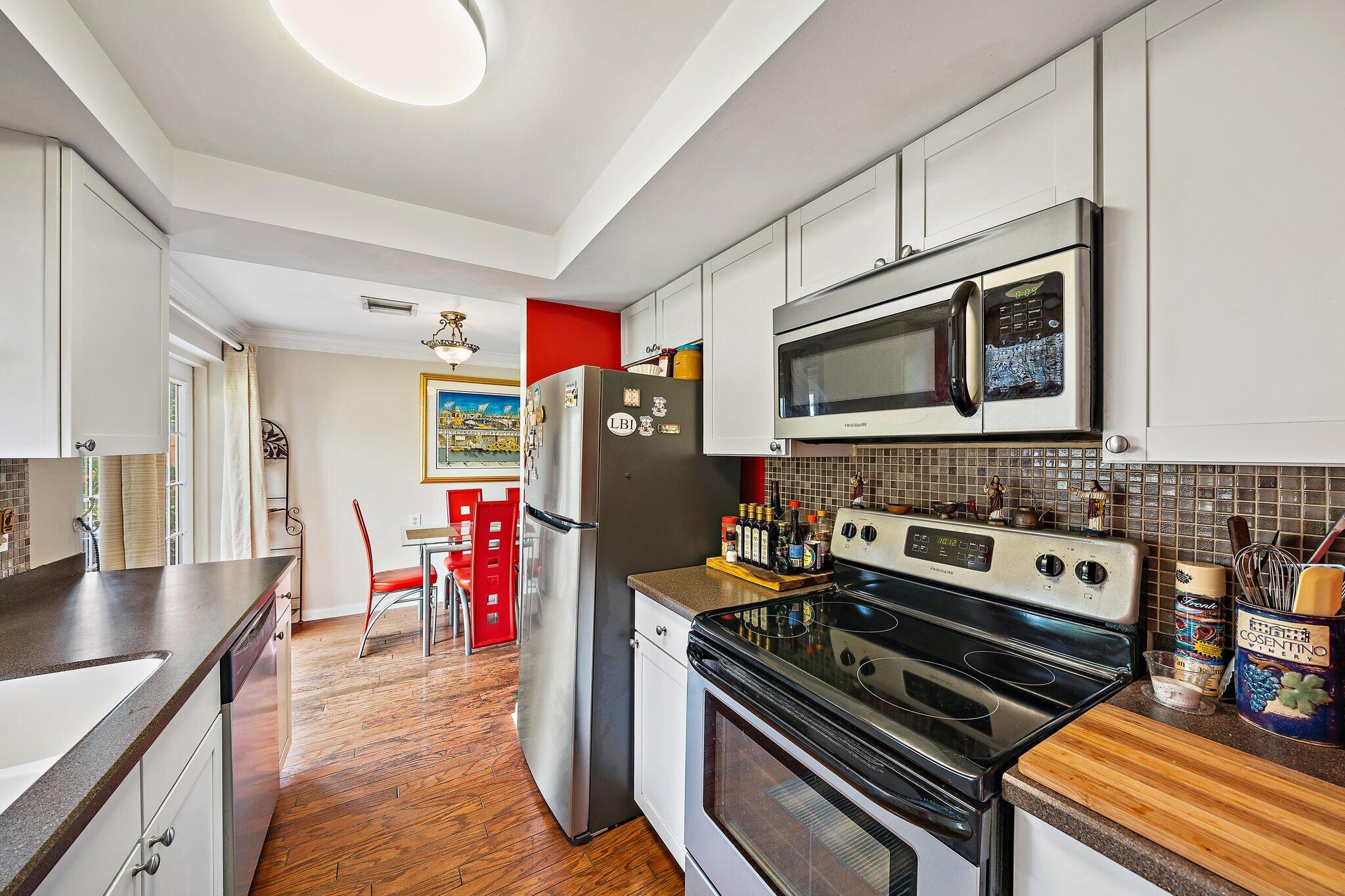 9 Windsor Road East Jupiter, FL 33469 - Photo 10 of 27 015-9WindsorRdE-Jupiter-FL-SMALL