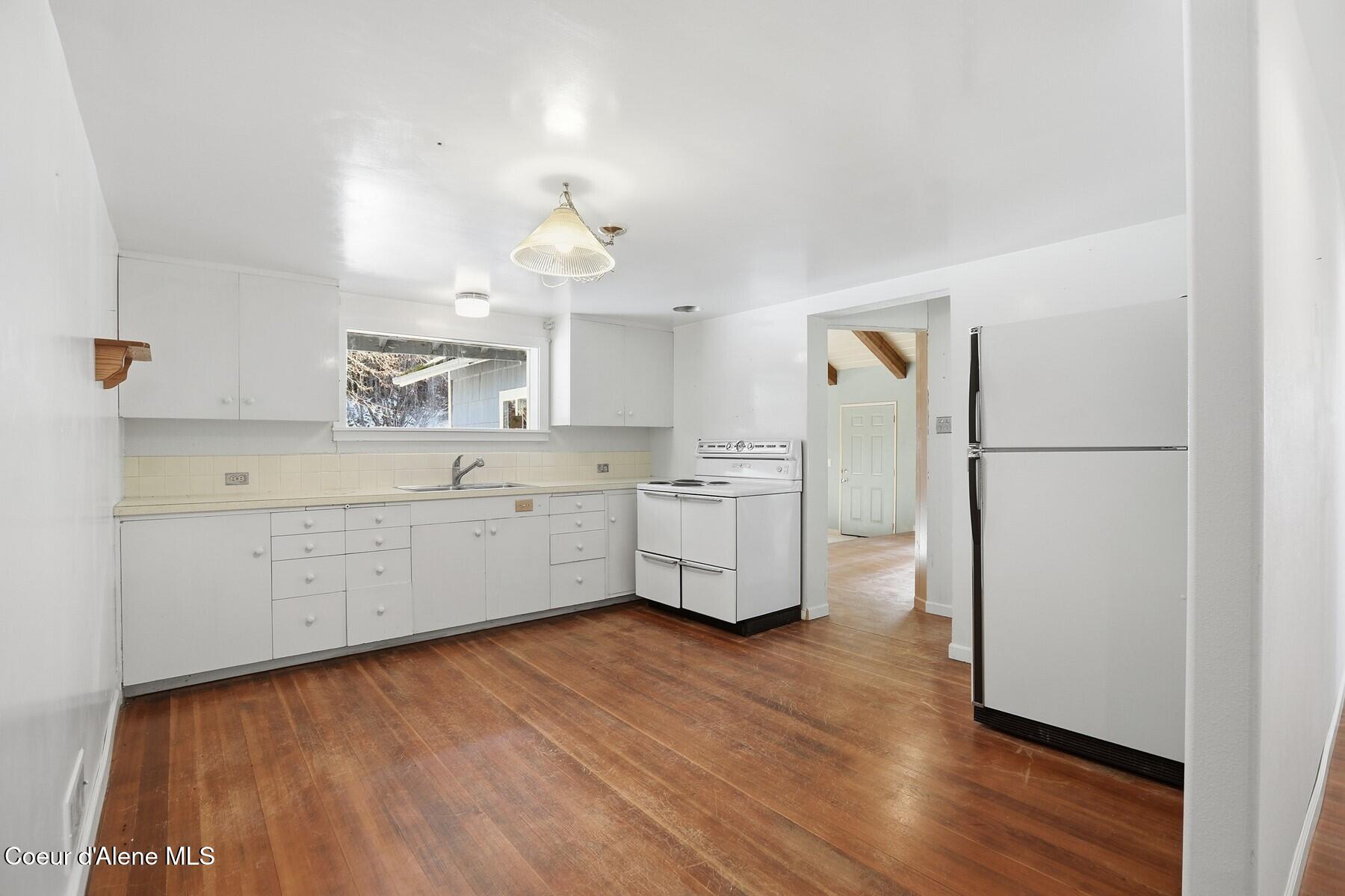 1020 Mill Street Wardner, ID 83837 - Photo 5 of 44 Kitchen