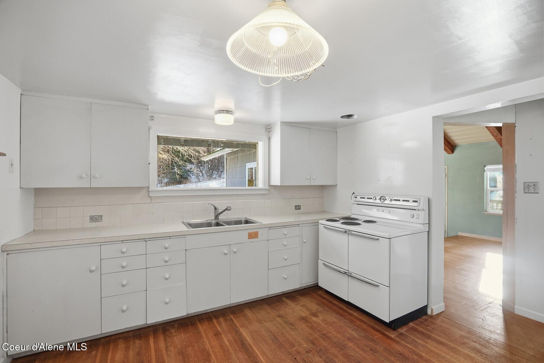 1020 Mill Street Wardner, ID 83837 - Photo 6 of 44 Kitchen