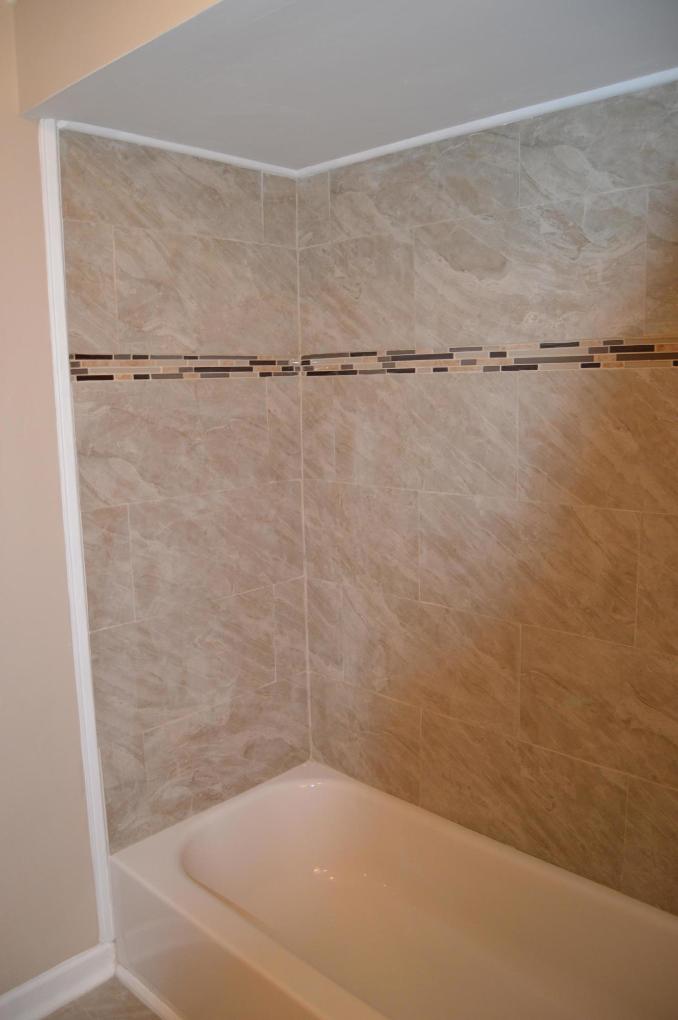 207 Chamblee Road Walterboro, SC 29488 - Photo 13 of 18 Guest Bath