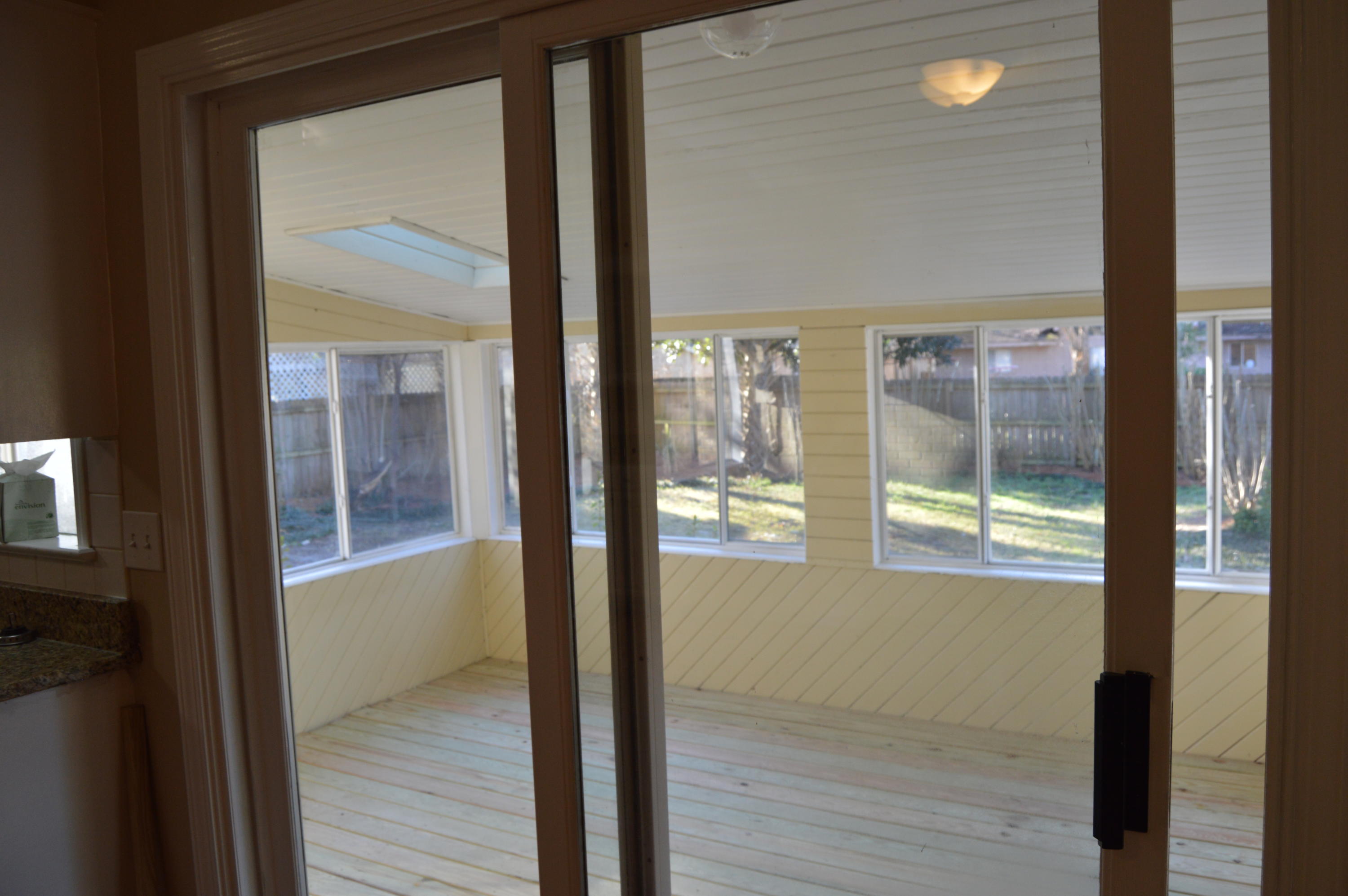 207 Chamblee Road Walterboro, SC 29488 - Photo 14 of 18 Sun Room