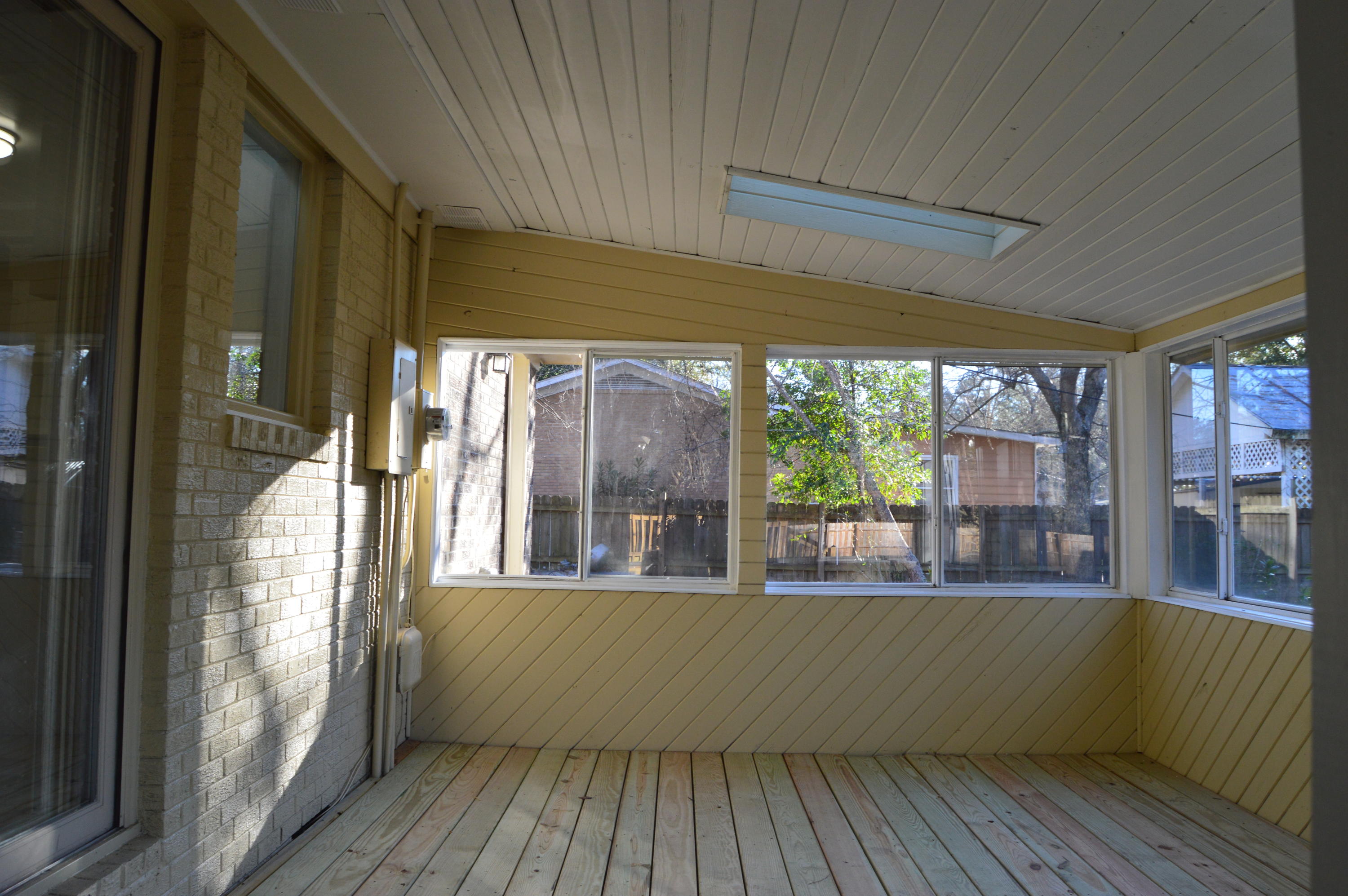 207 Chamblee Road Walterboro, SC 29488 - Photo 17 of 18 Sun Room 2