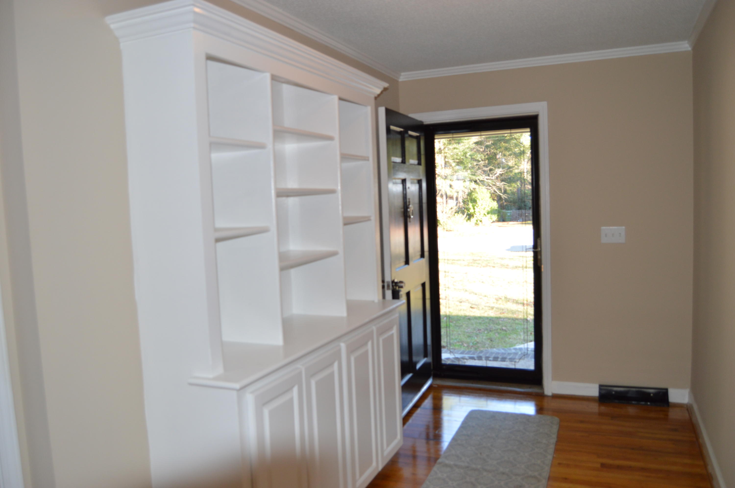 207 Chamblee Road Walterboro, SC 29488 - Photo 5 of 18 Entry Foyer