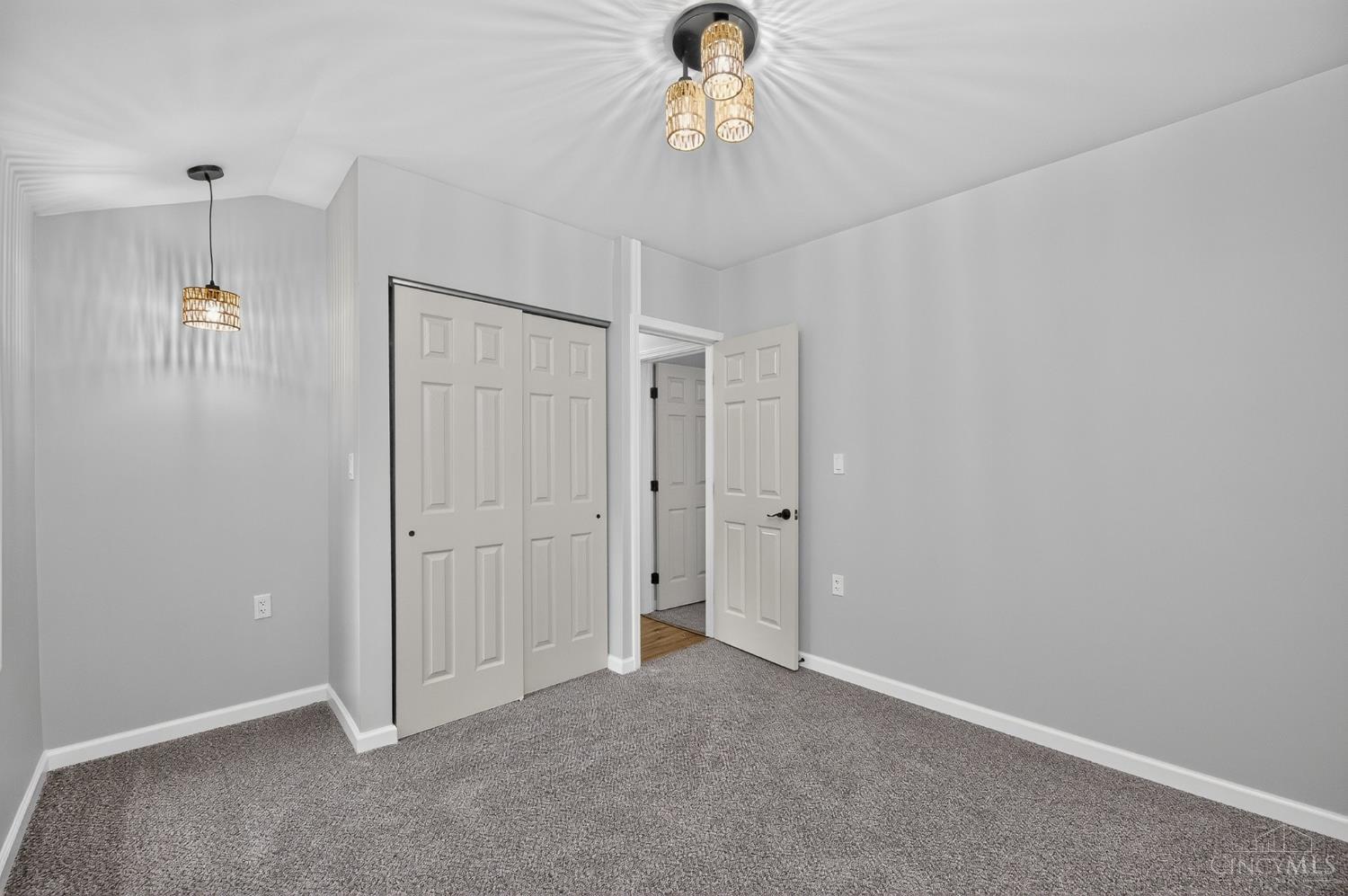 8812 Pine Road Cincinnati, OH 45242 - Photo 29 of 61