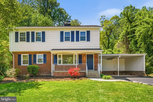 $799,500 | 10705 Oak Place, Fairfax, VA 22030