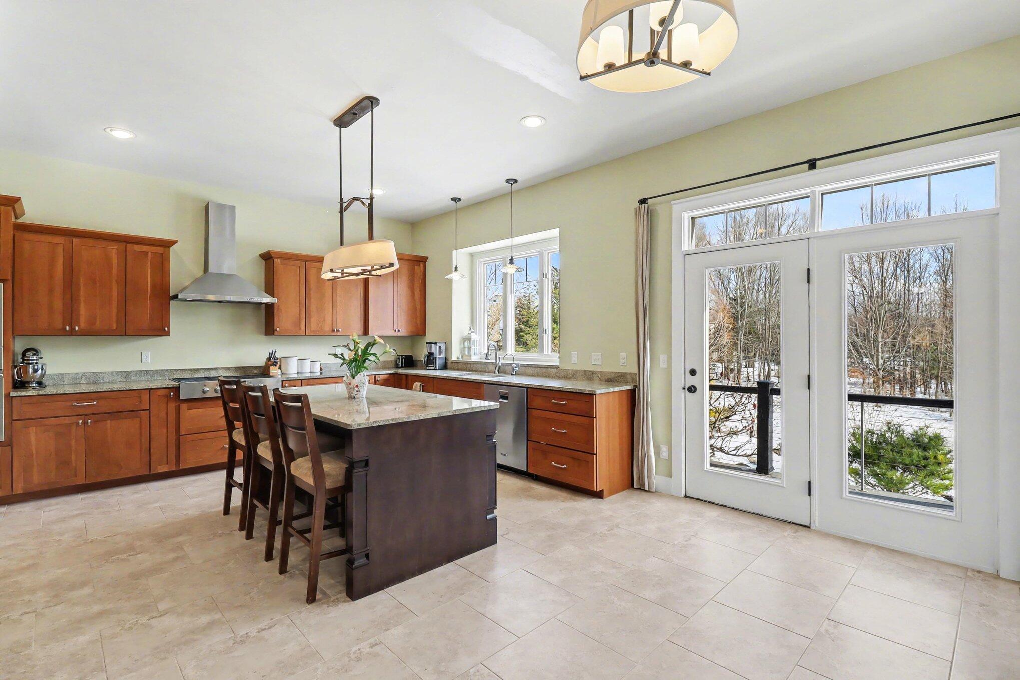 451 Oak Arbor Circle East Rochester, MI 48306 - Photo 12 of 42 018_file_7511