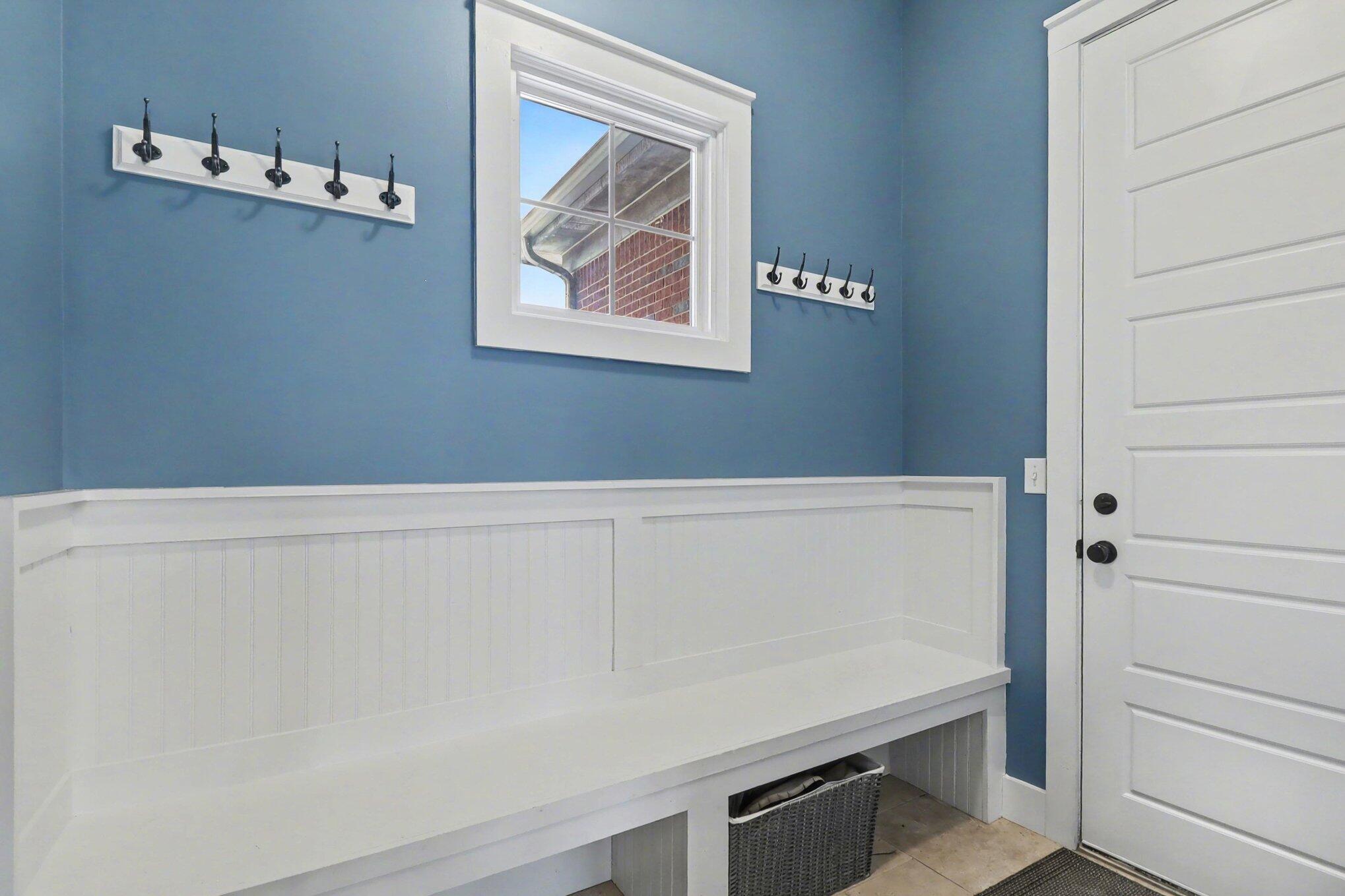 451 Oak Arbor Circle East Rochester, MI 48306 - Photo 20 of 42 027_file_5801