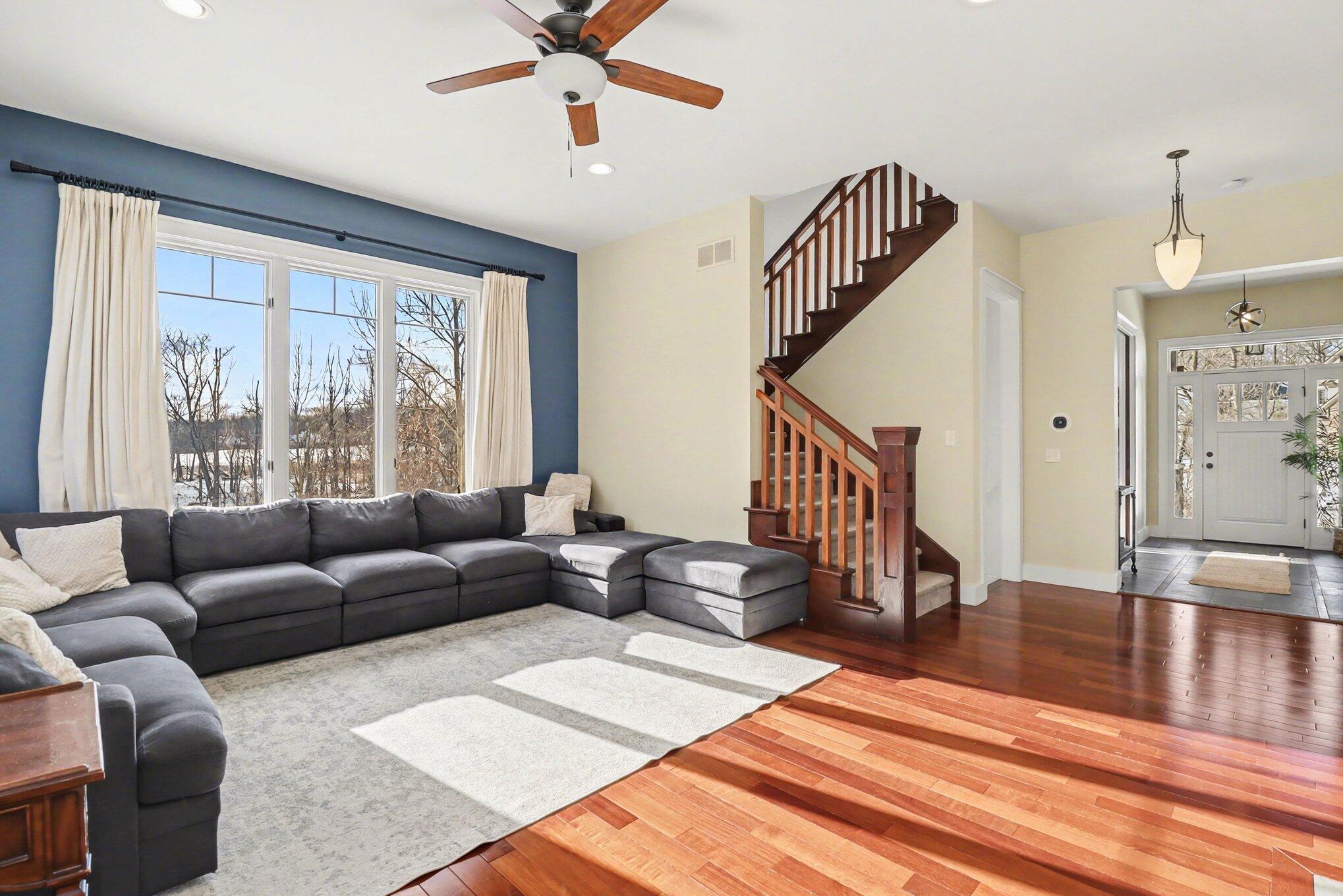 451 Oak Arbor Circle East Rochester, MI 48306 - Photo 5 of 42 011_file_2523