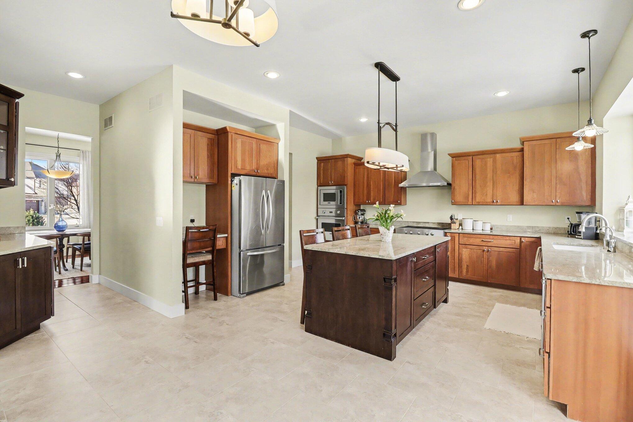 451 Oak Arbor Circle East Rochester, MI 48306 - Photo 9 of 42 015_file_8169